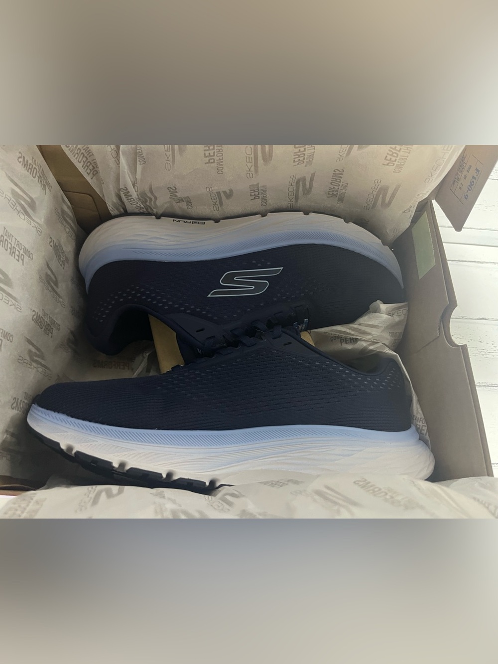 Skechers GO RUN Consistent 3-Vivid Rush Women's Size 11 Wide Navy Blue Shoes New - Picture 4 of 4